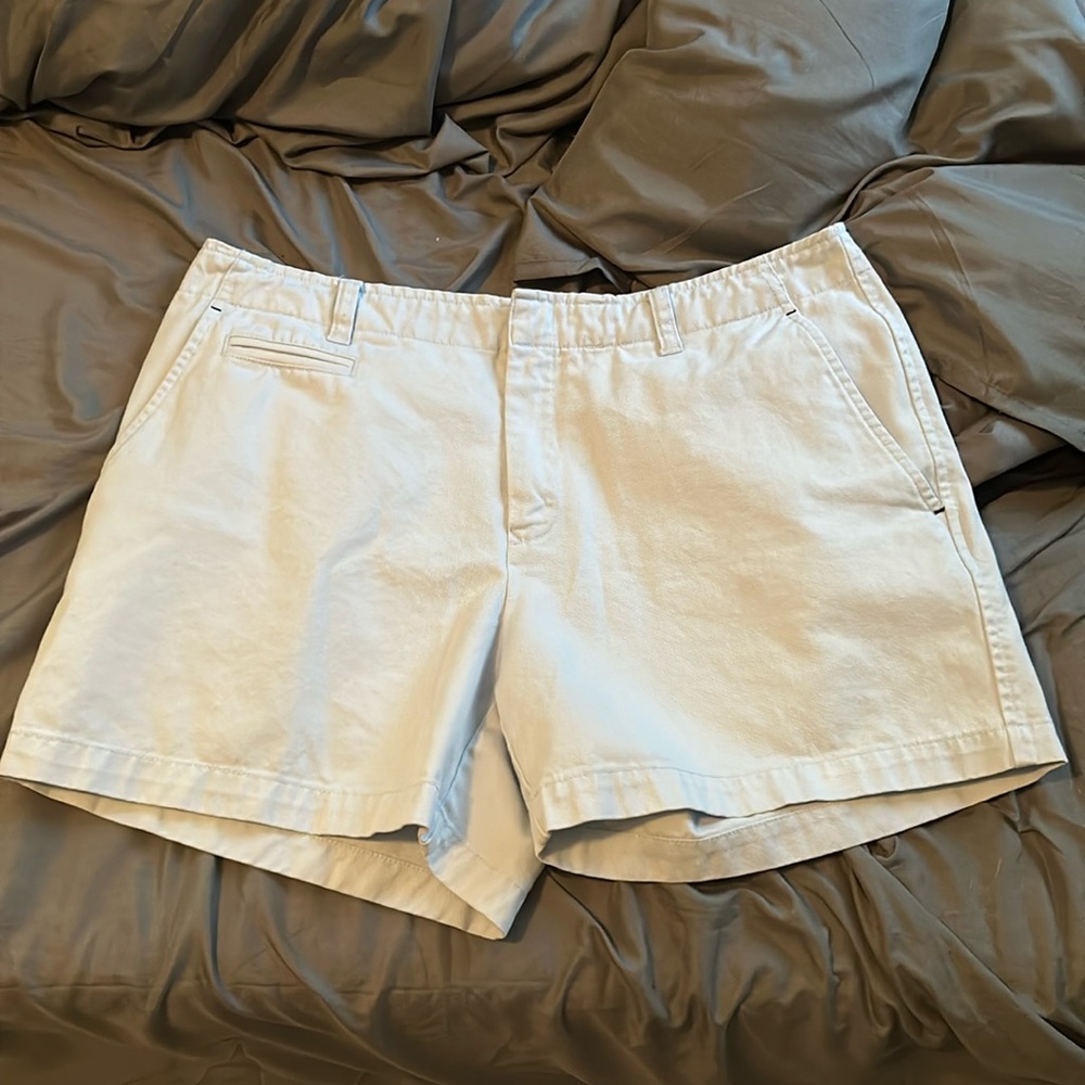 woman’s light blue tommy hilfiger shorts size 6